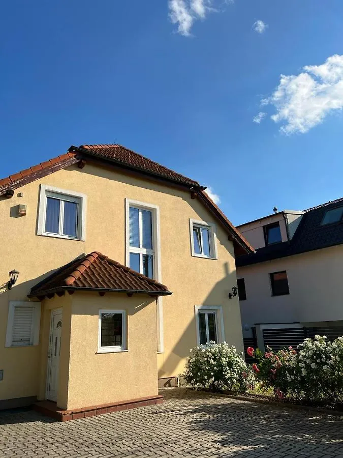 Exquisite Home W/ Free Parking - Suitable For 16P+ Vienna Austria